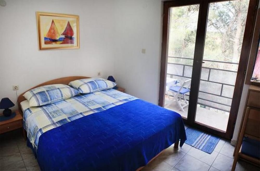 Apartment (One-Bedroom Apartment With Terrace)