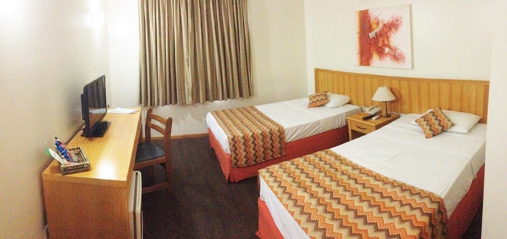 Standard Twin Room - Photo 13