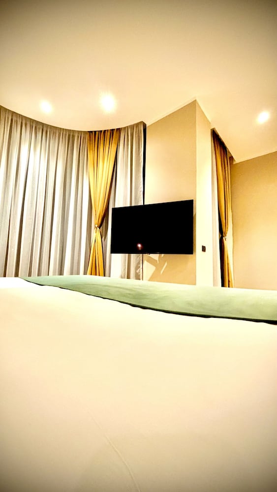Junior Studio Suite, 1 Bedroom, City View photo 1