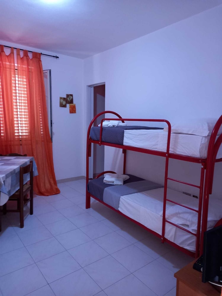 City Apartment, 1 Bedroom, Kitchenette, City View photo 1