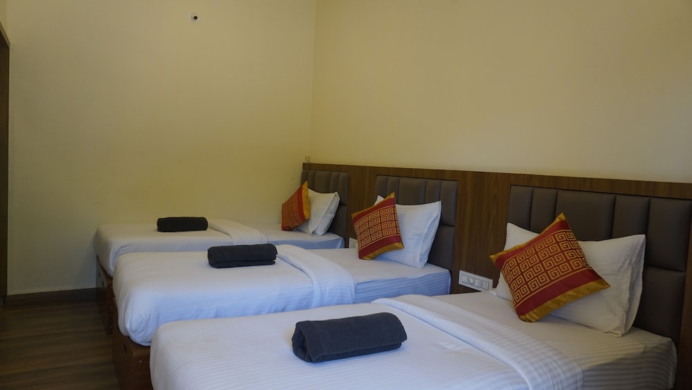 Deluxe Triple Room, Balcony, Mountain View photo 2