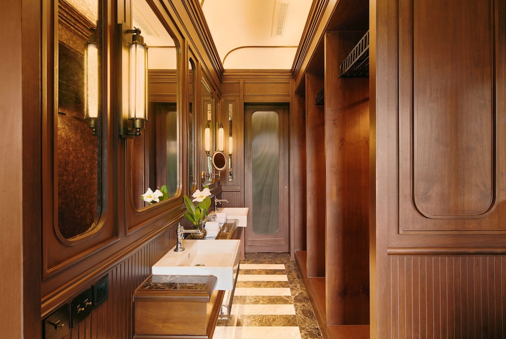 Premium Room, Multiple Beds, Lake View - Photo 4