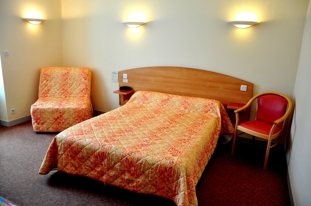 Family Room, Multiple Beds photo 1