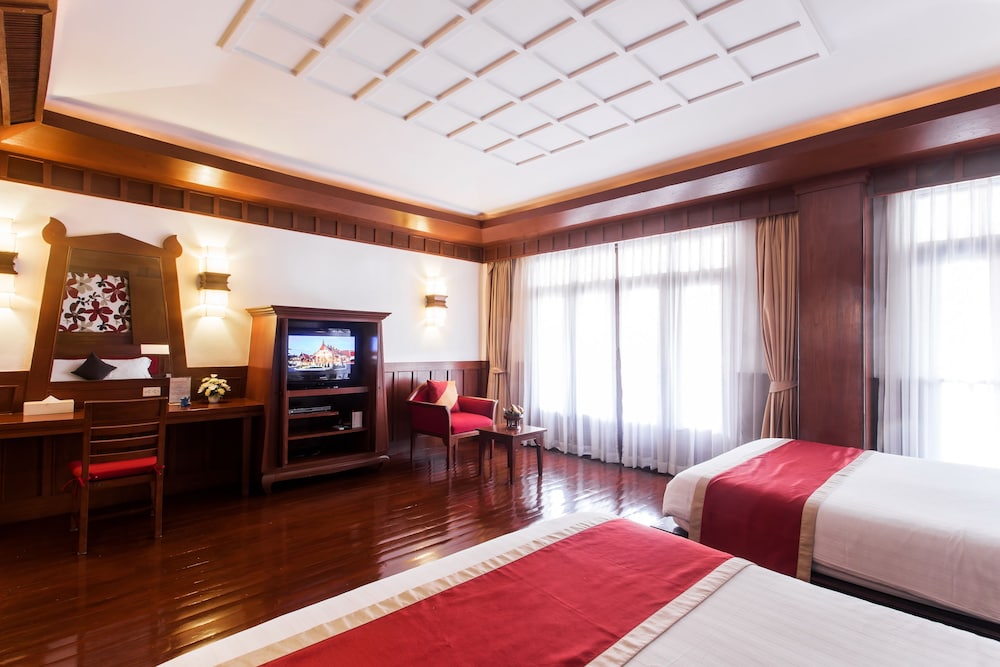 Deluxe Room - Photo 3