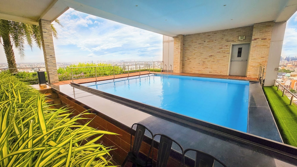 Penthouse 3 Bedroom Adults Only photo 3