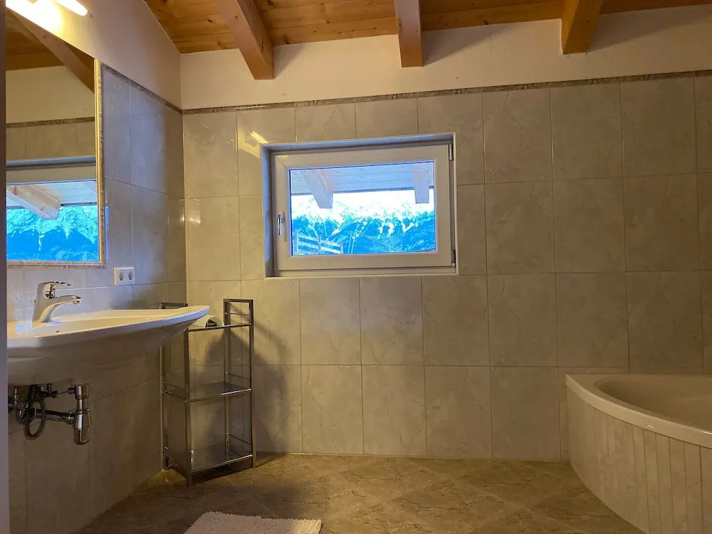 Cottage, 4 Bedrooms, Mountain View, Mountainside photo 2