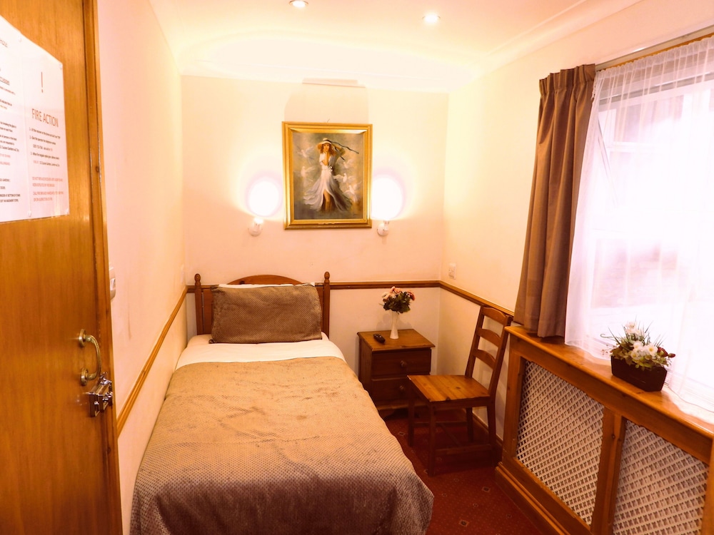 Standard Single Room photo 2