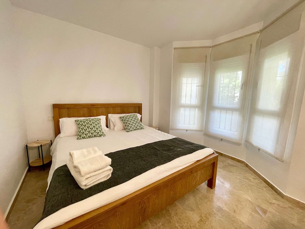 Modern 3 Bedroom Pool Access Apartment F-7, Billede 9