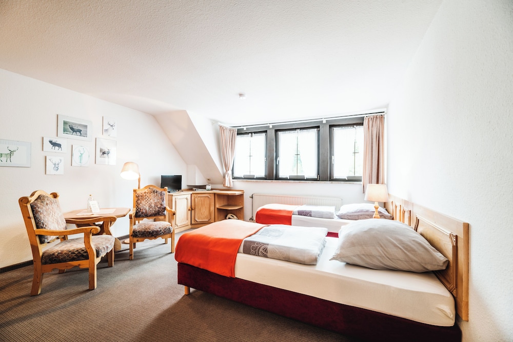 Basic Double or Twin Room photo 3