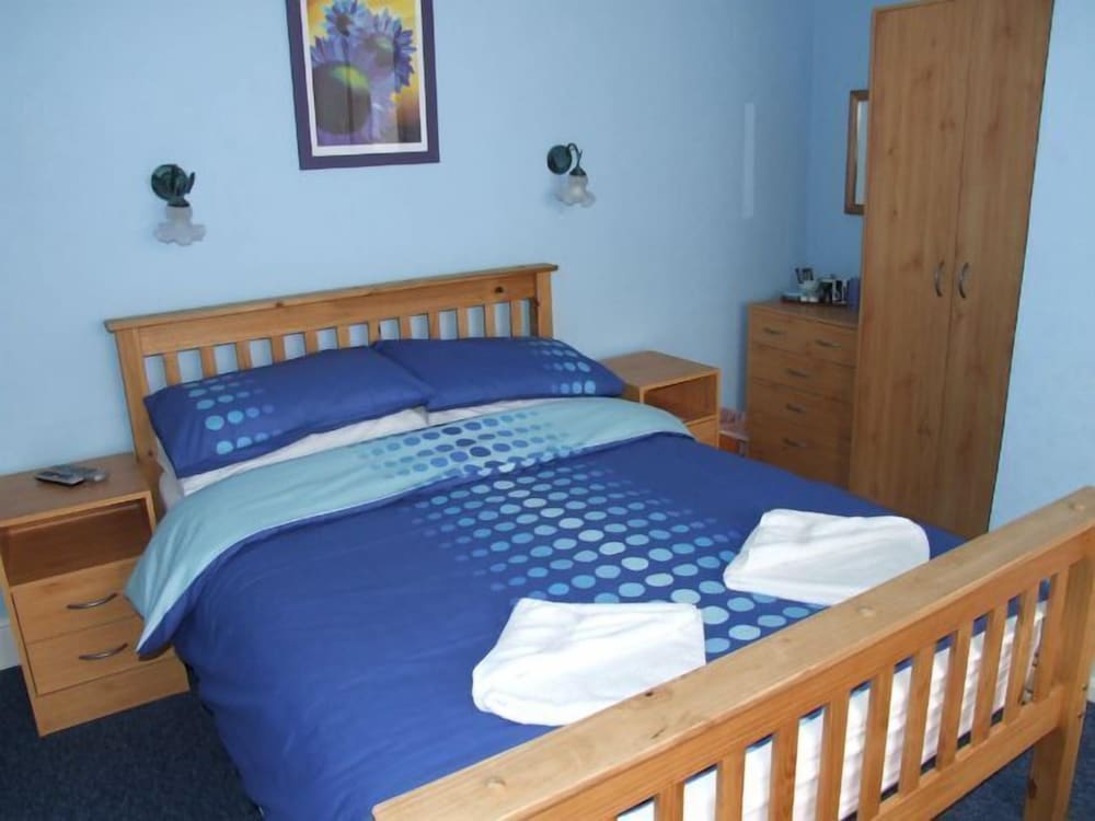 Family Room (2 Adults + 2 Children) photo 2