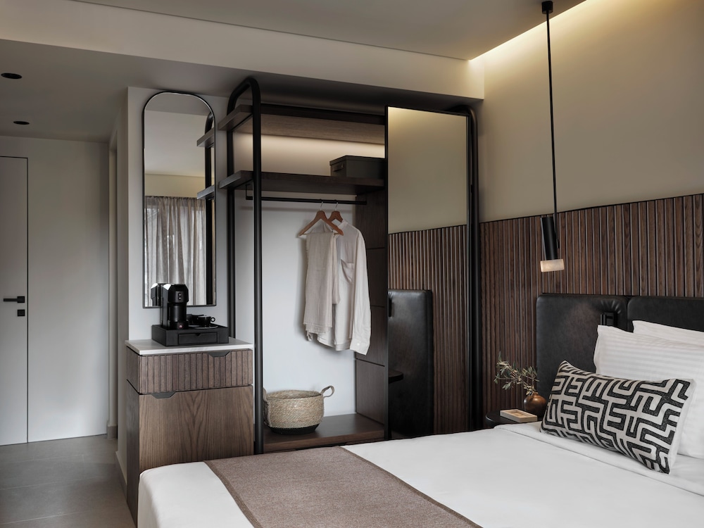 Cozy Room City View