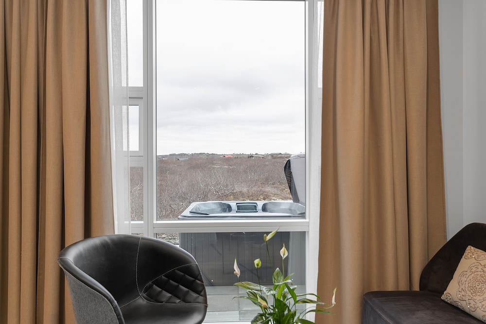 Gallery Suite - Photo 3