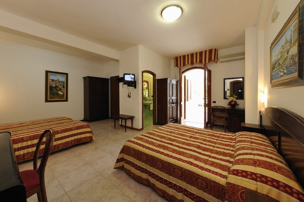 Double Room, Terrace, Garden View