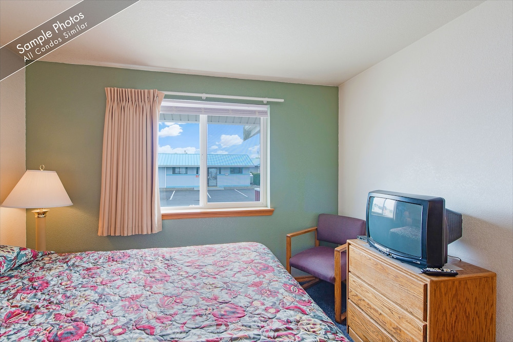 Deluxe Condo, 2 Bedrooms photo 2