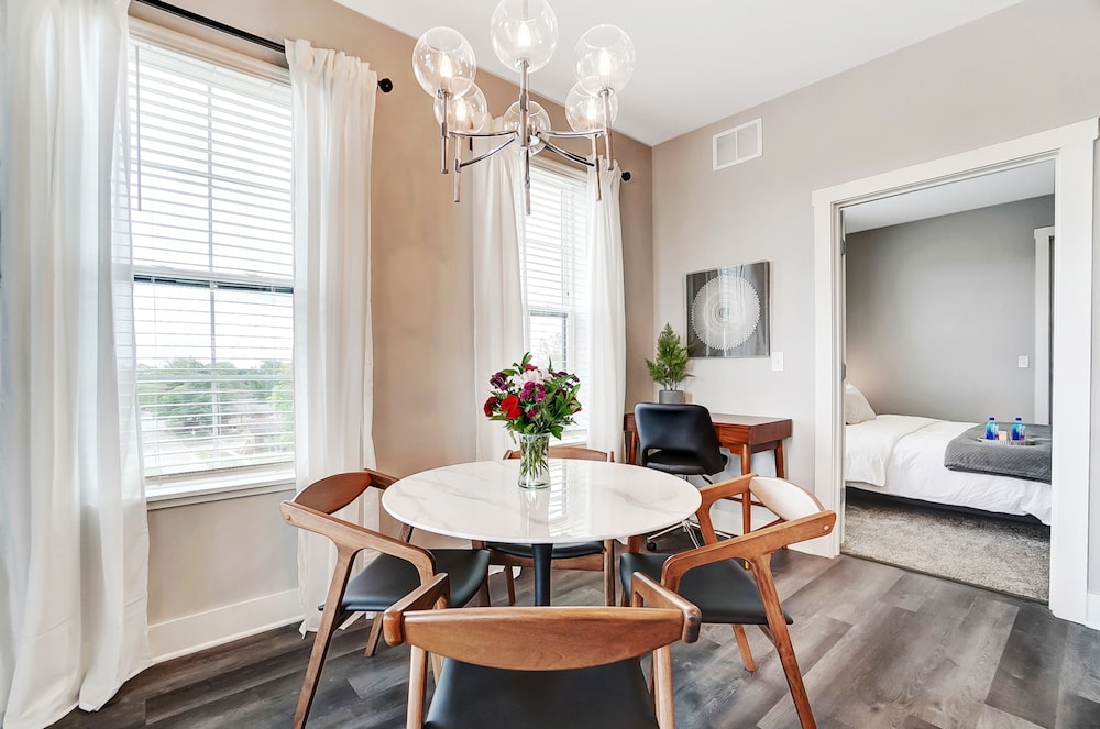 Opulent Corner 2BR Near OSU w Garage Parking, Zdjęcie 5