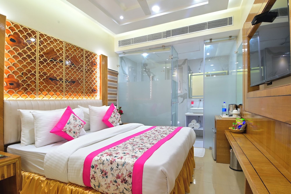 Luxury Double Room, City View