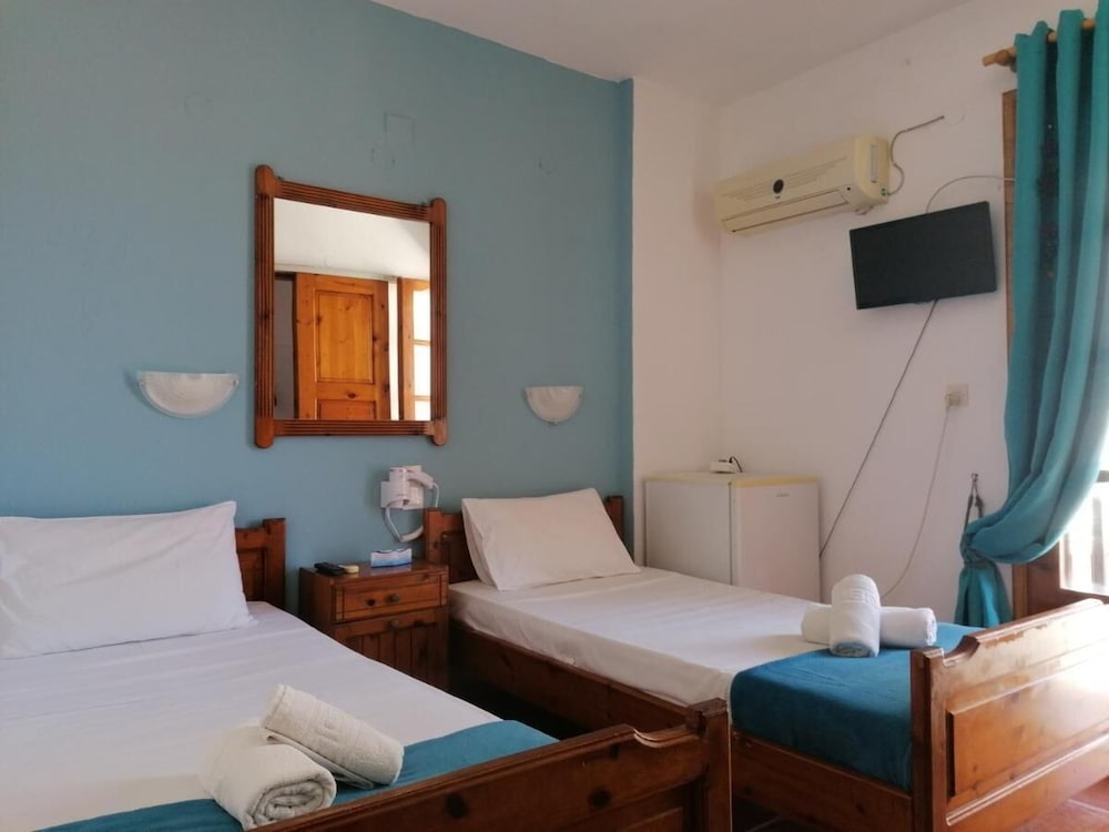 Basic Double or Twin Room photo 3