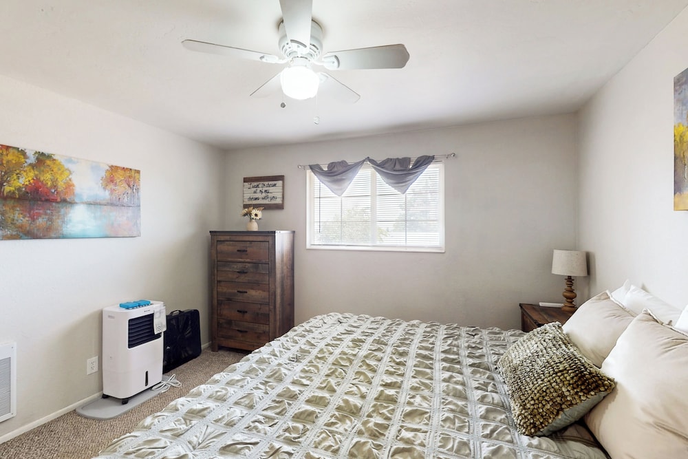 House (4 Bedrooms) photo 2