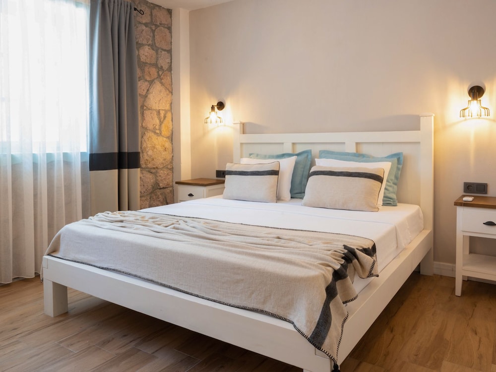 Standard Room, Hill View photo 3