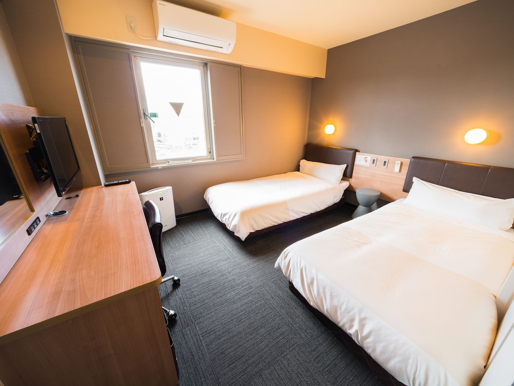 Twin Room, Smoking photo 1