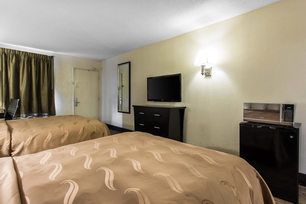 Standard Room, 2 Double Beds, Non Smoking - Photo 3