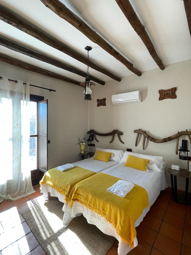 Habitación Estándar con Dos Camas Individuales