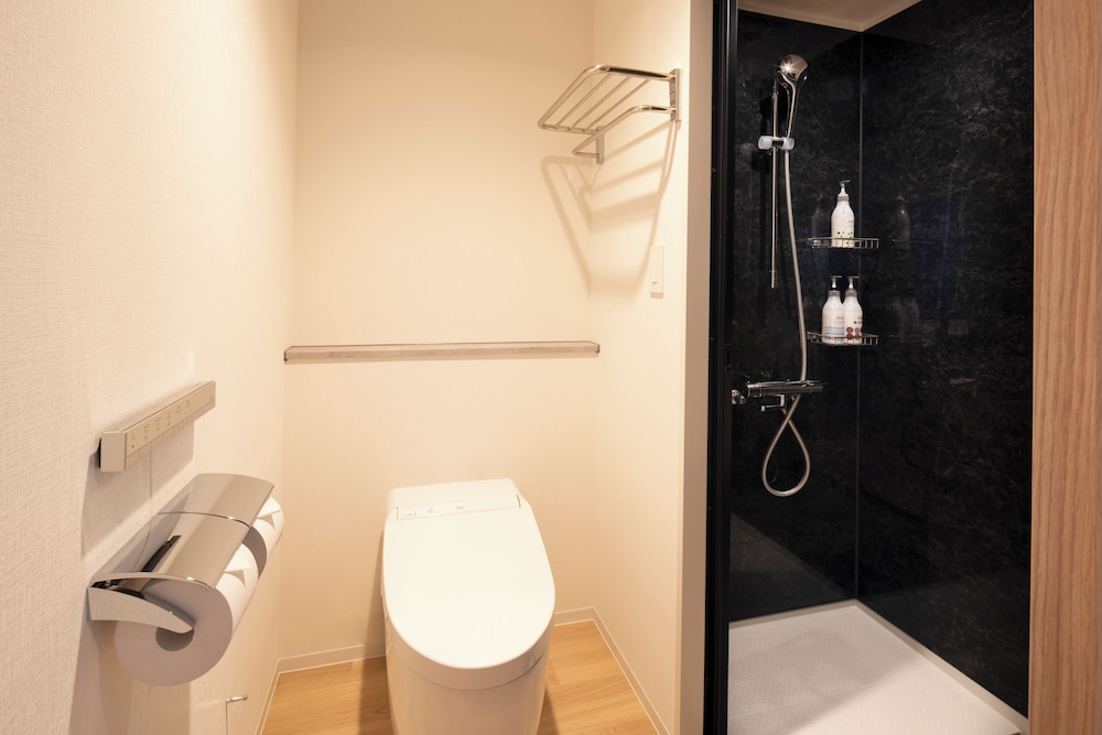 Standard Double Room, Non Smoking (Shower booth only) - Photo 3