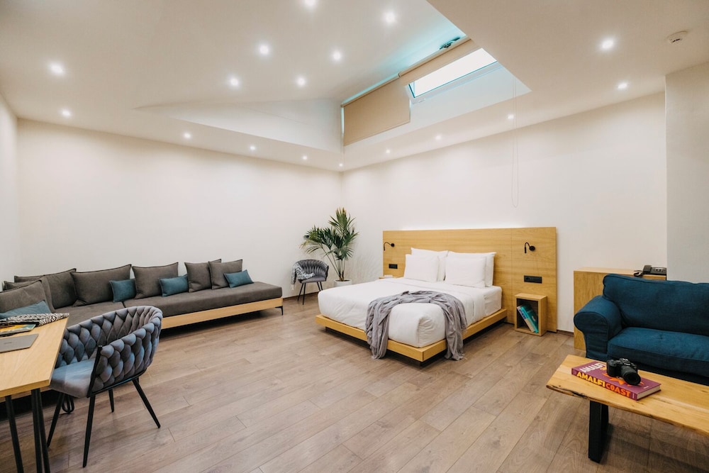 Comfort Suite photo 1