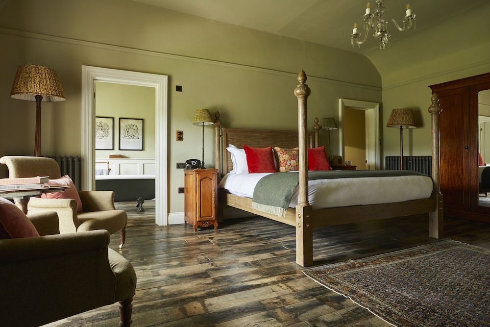 Comfy Luxe photo 2