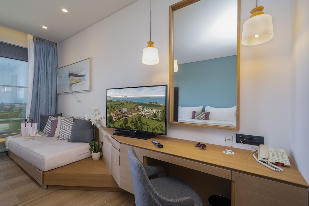 Deluxe Double Room (Asterias)