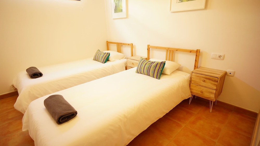 Shared Dormitory (A)