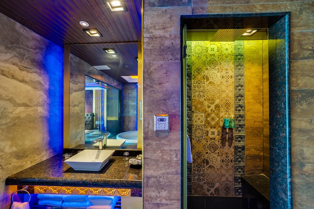 2 Bedrooms Aqua Suite - Photo 5