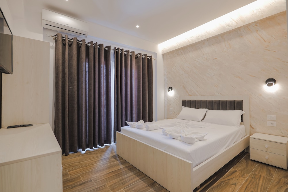 Double Room, Pool View