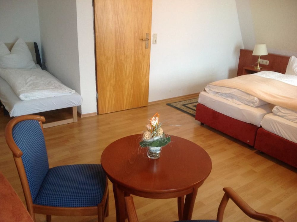 Double Room - Photo 11