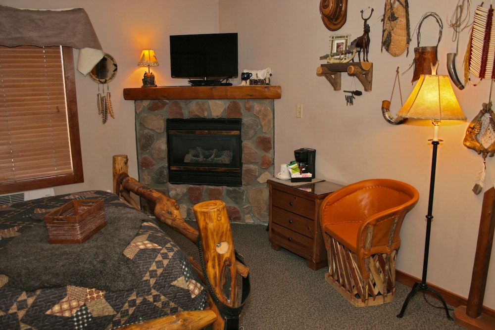Standard Double Room, Ensuite (Frontier) photo 3