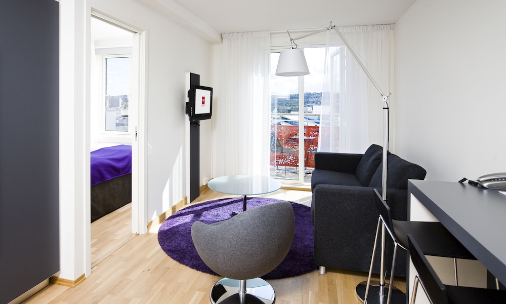 Family Room, 1 Double Bed, Non Smoking (Standard) photo 2