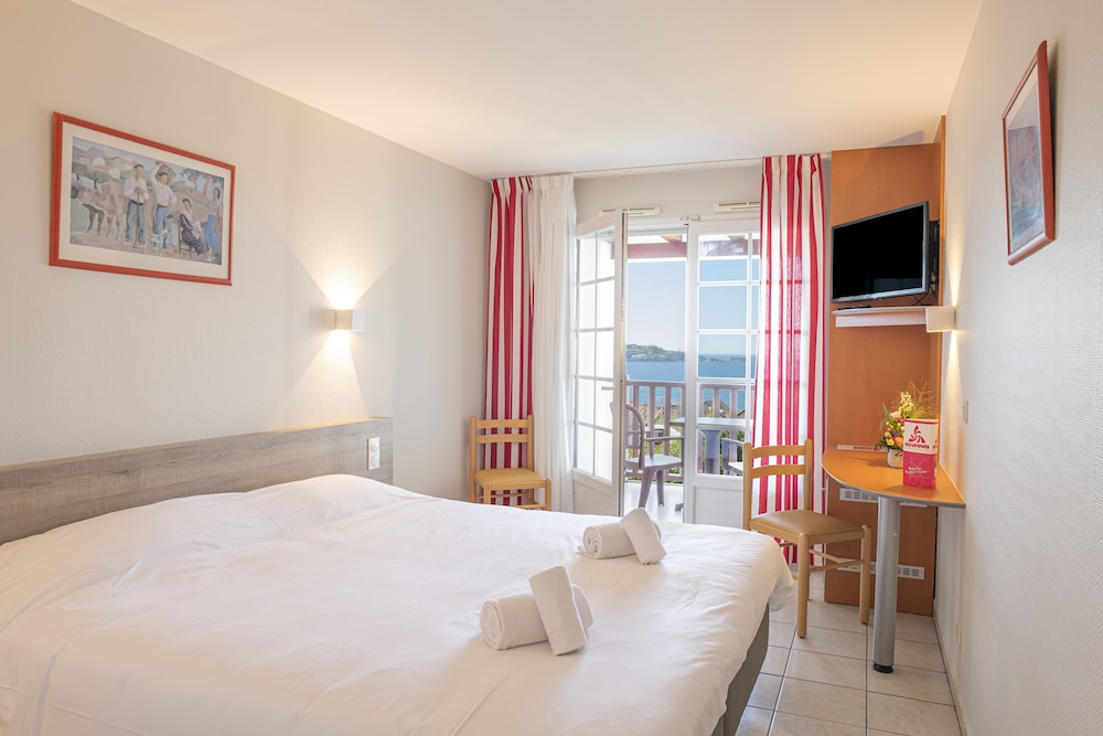 Double Room, Ocean View - Photo 1