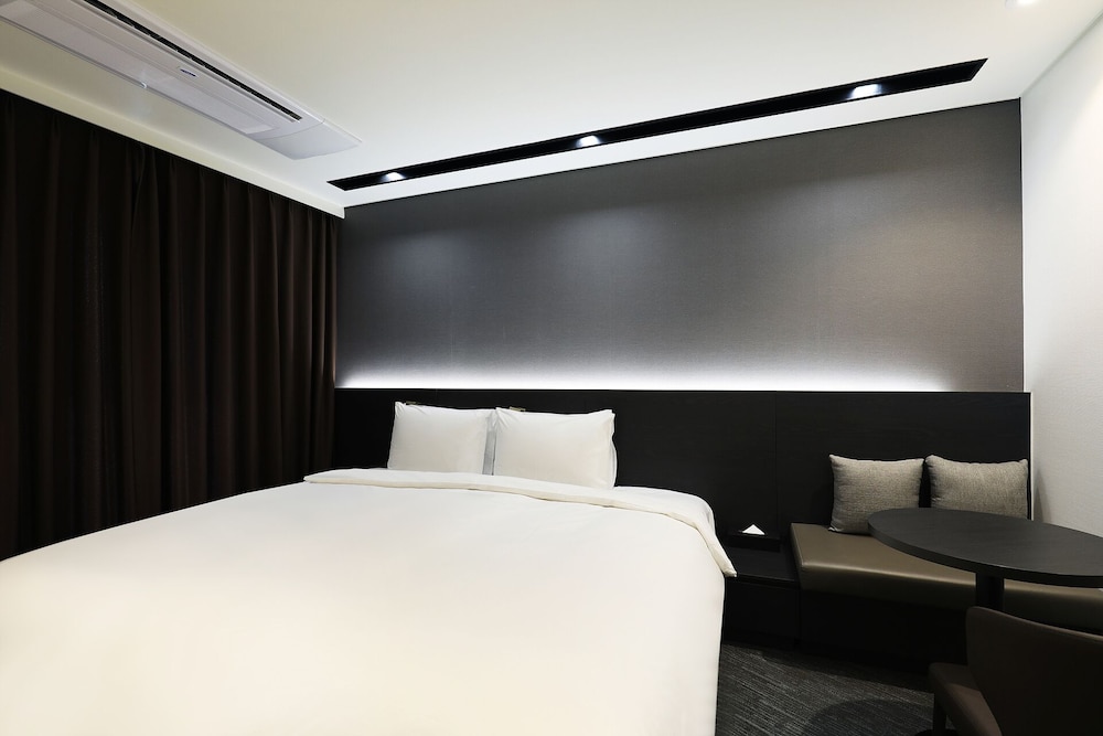 Hollywood King Room - Photo 3