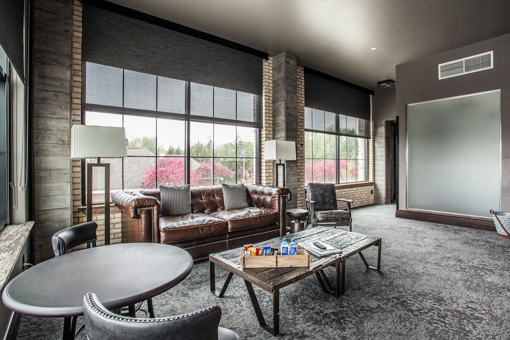 Legacy Suite photo 3