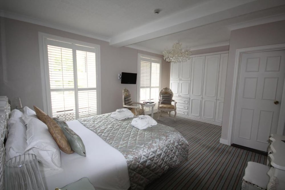Standard Double Room (Inland View)