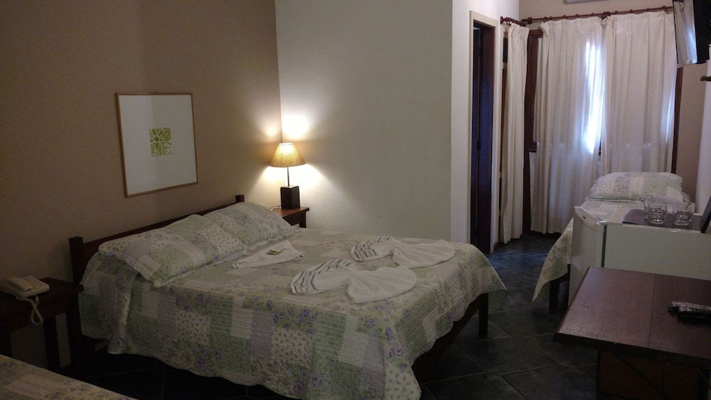 Quadruple Room (Com Ar Condicionado) photo 3