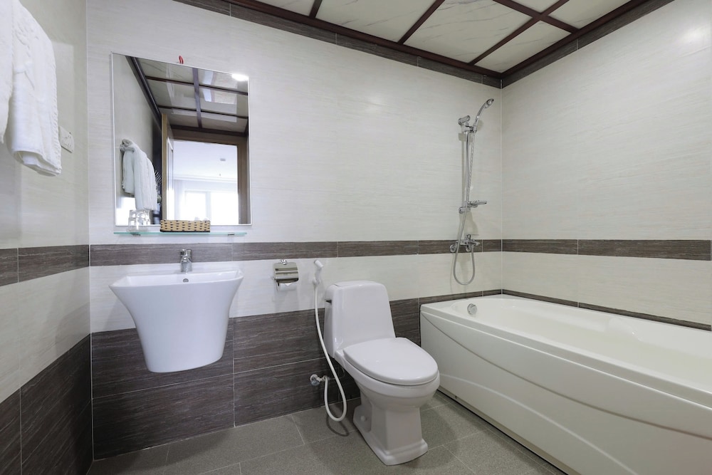 Deluxe Apartment, Non Smoking, City View photo 3