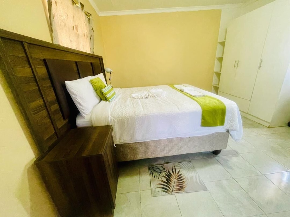 Luxury Studio Suite, Patio photo 1