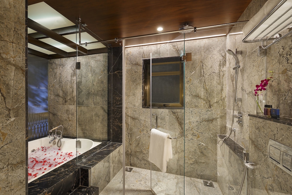 Executive Suite photo 3
