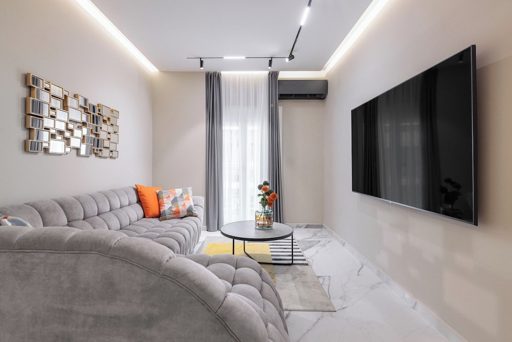 Apartment, 2 Bedrooms, Balcony, City View