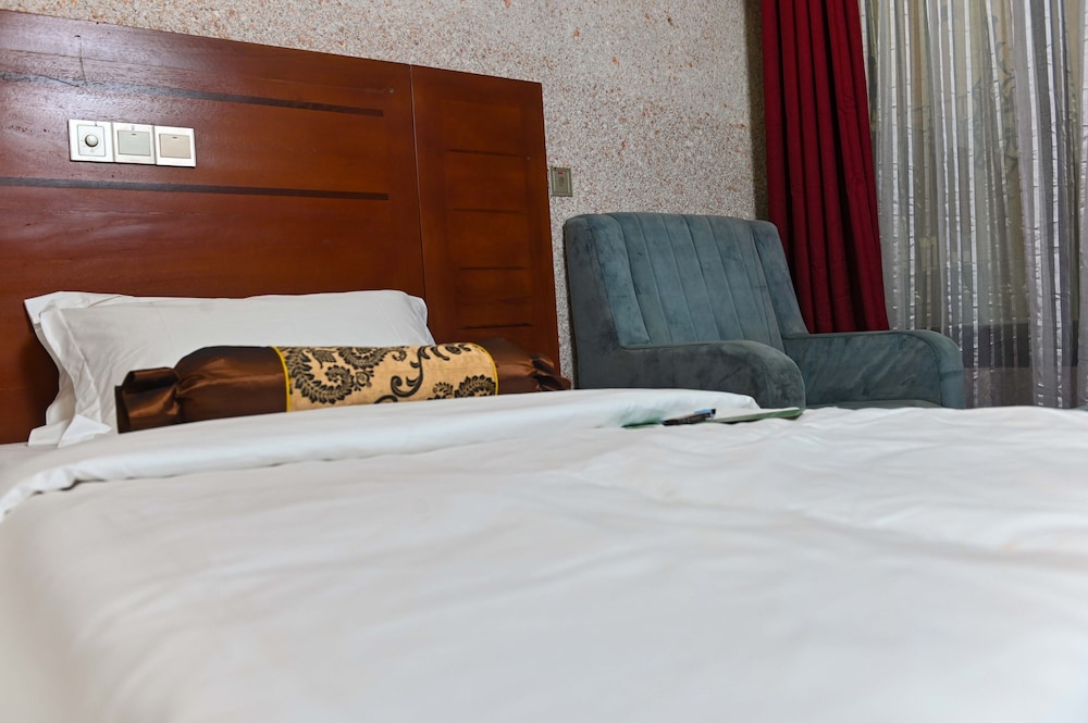 Double or Twin Room photo 3