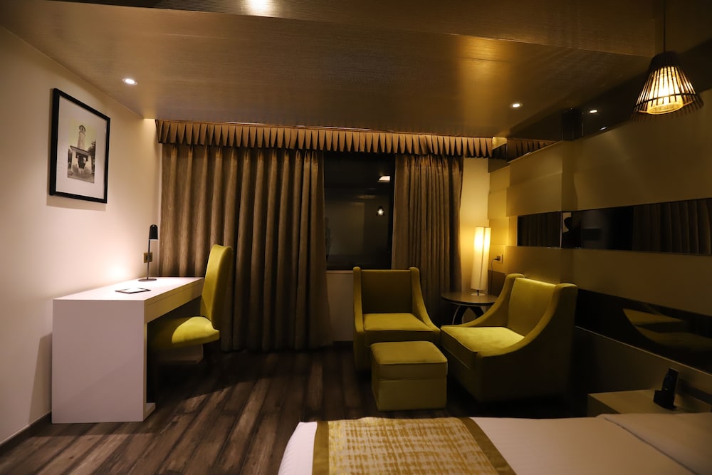 Deluxe Room - Photo 3