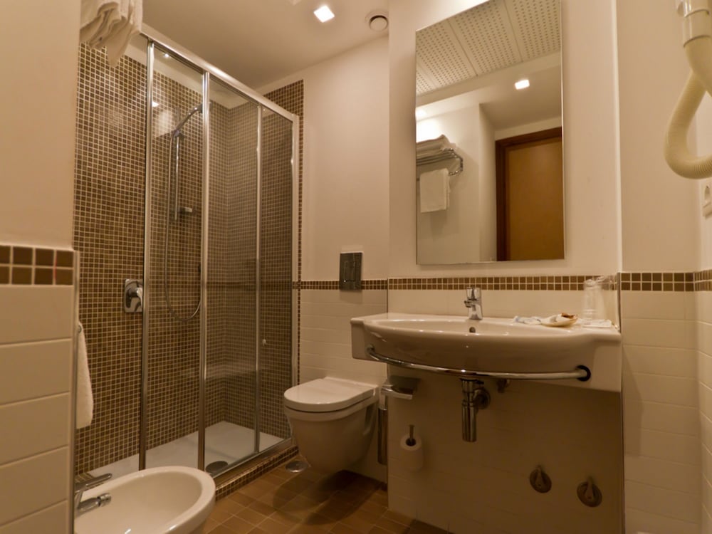 Superior Double or Twin Room, Sea View - Photo 3