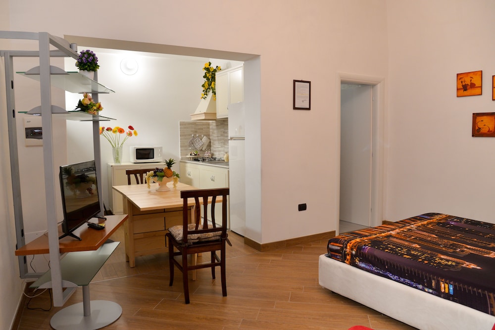 House, 1 Bedroom photo 2