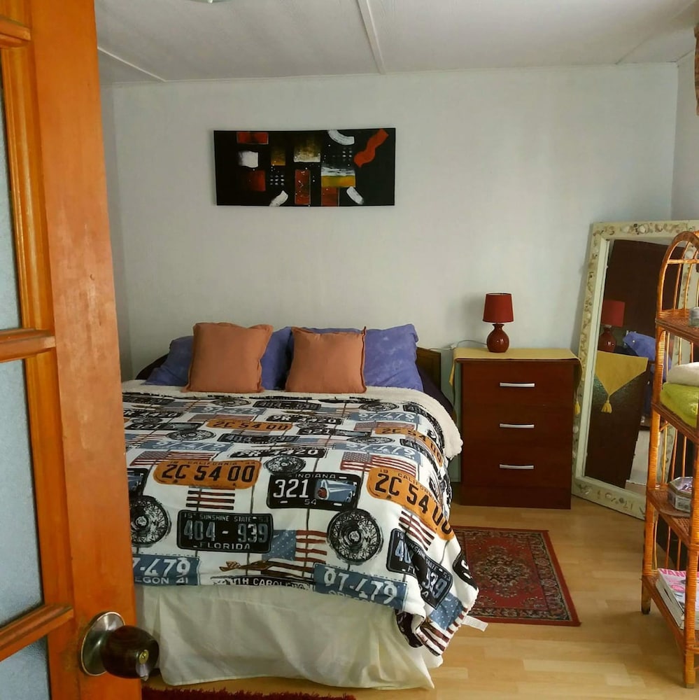 Family Apartment, 2 Bedrooms, Private Bathroom, Ground Floor photo 1